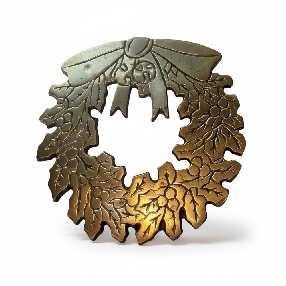 Vintage Solid Brass Christmas Wreath Trivet Holly & Bow Design Holiday Decor